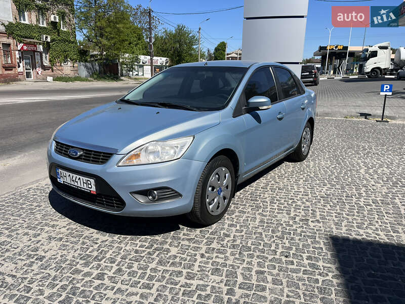 Седан Ford Focus 2010 в 