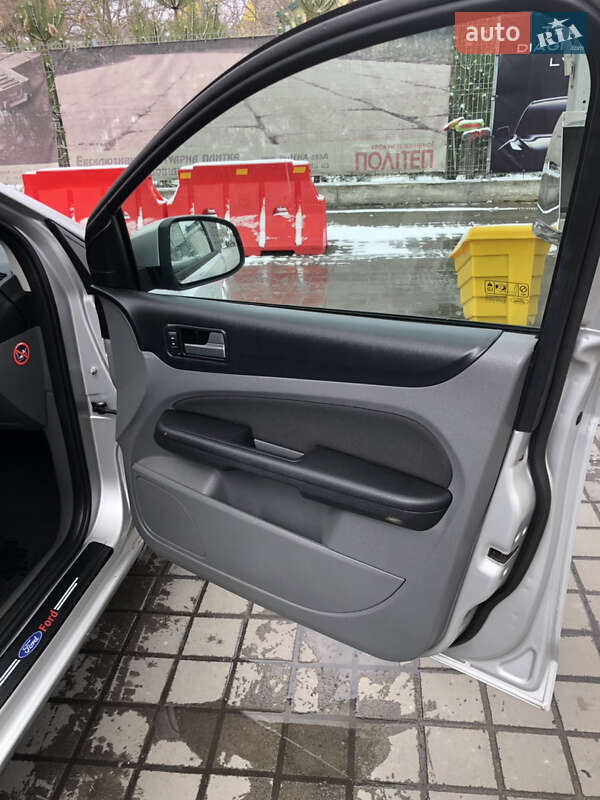 Универсал Ford Focus 2010 в Львове