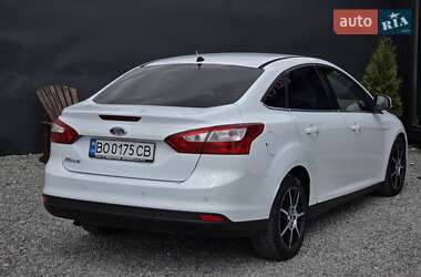 Седан Ford Focus 2011 в 