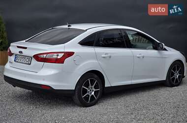 Седан Ford Focus 2011 в 