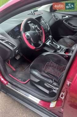 Седан Ford Focus 2014 в 
