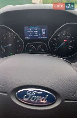 Седан Ford Focus 2014 в 