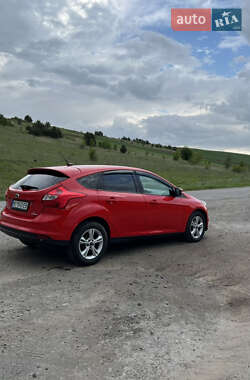 Хэтчбек Ford Focus 2014 в 