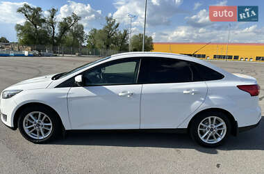 Седан Ford Focus 2016 в 