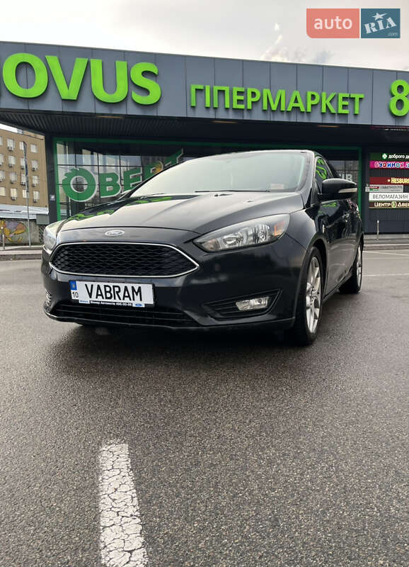 Хэтчбек Ford Focus 2015 в 