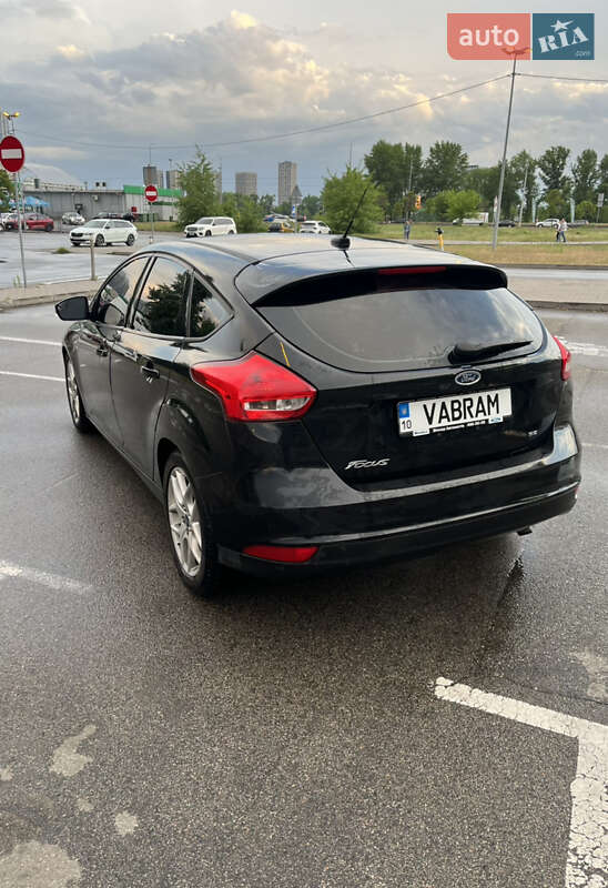 Хэтчбек Ford Focus 2015 в Киеве