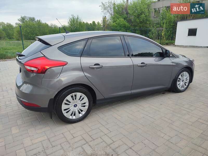 Хэтчбек Ford Focus 2015 в Пирятине
