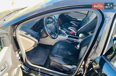 Седан Ford Focus 2015 в 