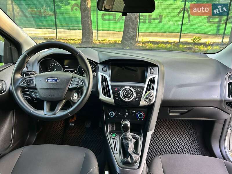 Хэтчбек Ford Focus 2016 в Харькове