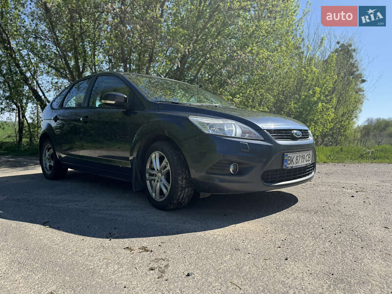 Хэтчбек Ford Focus 2010 в Радивилове