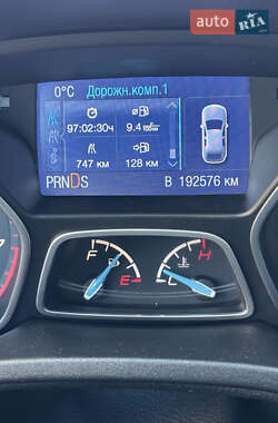 Хэтчбек Ford Focus 2013 в 