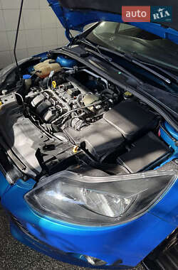Хэтчбек Ford Focus 2013 в 