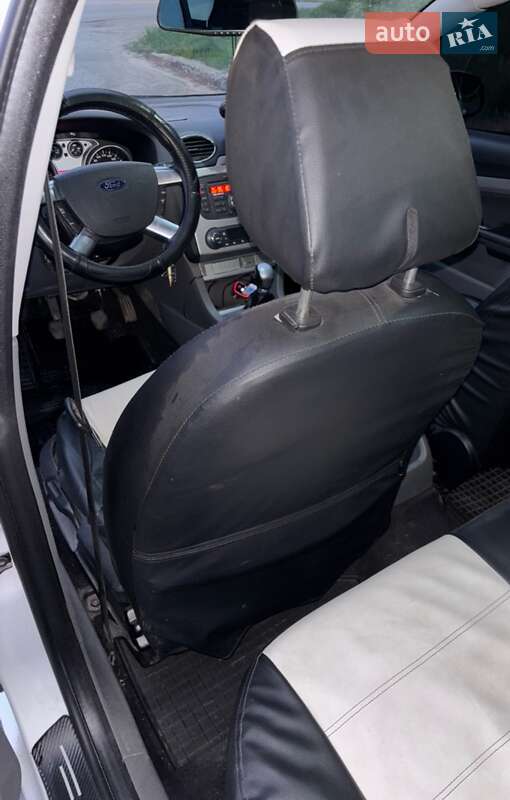 Универсал Ford Focus 2010 в Чуднове