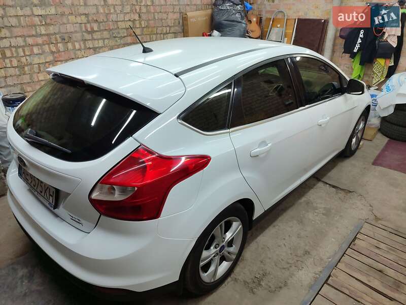 Хетчбек Ford Focus 2013 в Синельниковому