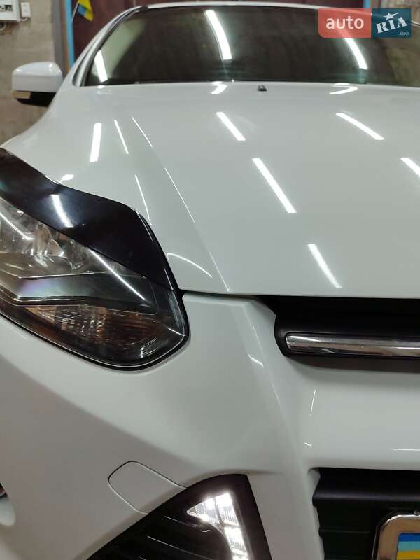 Хетчбек Ford Focus 2013 в Синельниковому