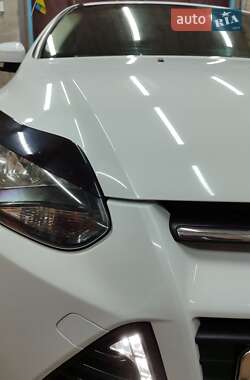 Хетчбек Ford Focus 2013 в 