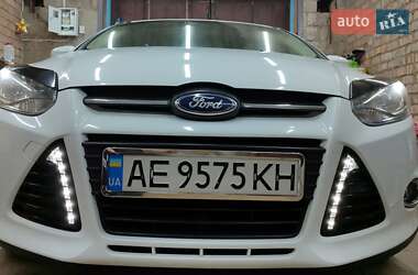 Хетчбек Ford Focus 2013 в 