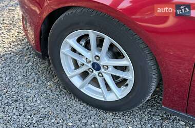 Хэтчбек Ford Focus 2017 в 