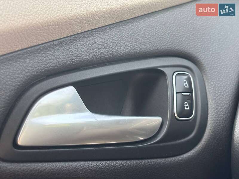 Седан Ford Focus 2015 в Киеве
