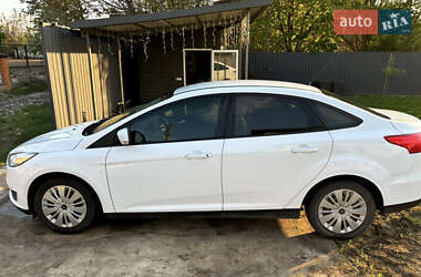 Седан Ford Focus 2016 в 