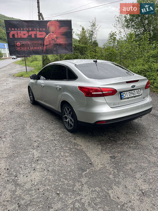 Седан Ford Focus 2017 в Рахове
