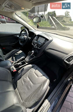 Хетчбек Ford Focus 2015 в 