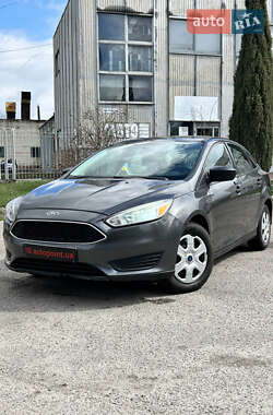 Седан Ford Focus 2015 в Сумах