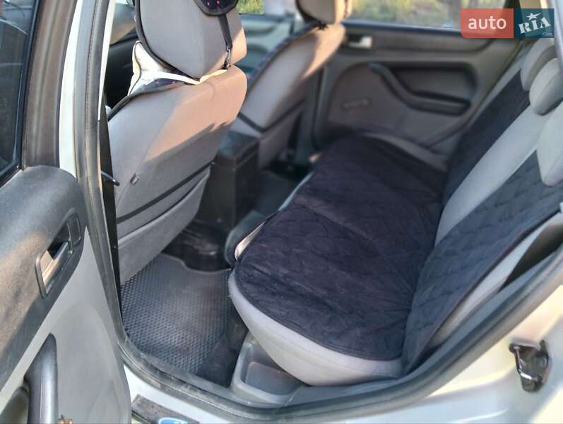 Универсал Ford Focus 2005 в Коростене