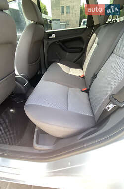 Універсал Ford Focus 2004 в 