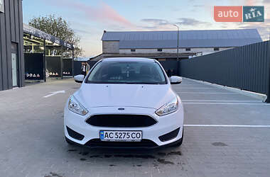 Седан Ford Focus 2015 в 