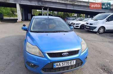 Хэтчбек Ford Focus 2010 в 