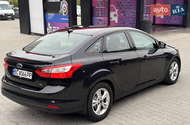Седан Ford Focus 2014 в 