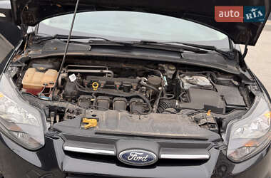Седан Ford Focus 2014 в 