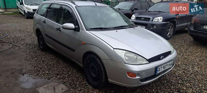 Ford Focus 2000