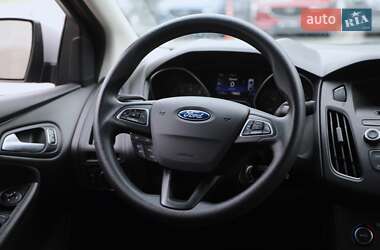 Седан Ford Focus 2017 в 