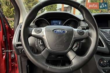 Хэтчбек Ford Focus 2011 в 
