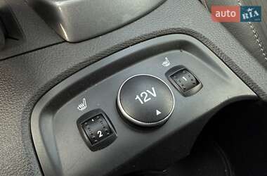 Хэтчбек Ford Focus 2011 в 