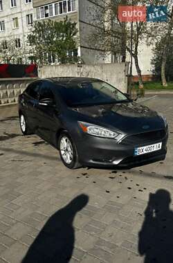 Хэтчбек Ford Focus 2015 в 