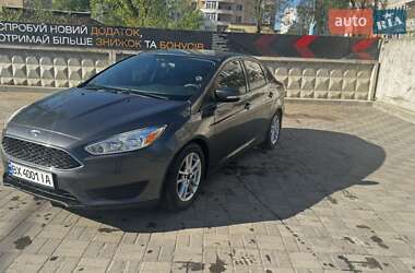 Хэтчбек Ford Focus 2015 в 