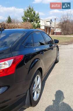 Седан Ford Focus 2014 в 