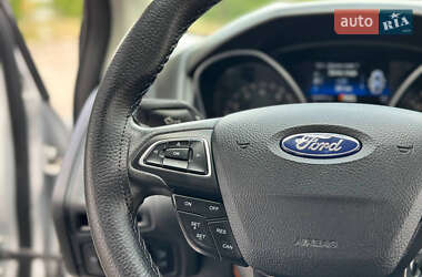 Седан Ford Focus 2017 в 