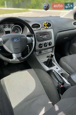 Универсал Ford Focus 2010 в 