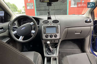 Хэтчбек Ford Focus 2007 в 