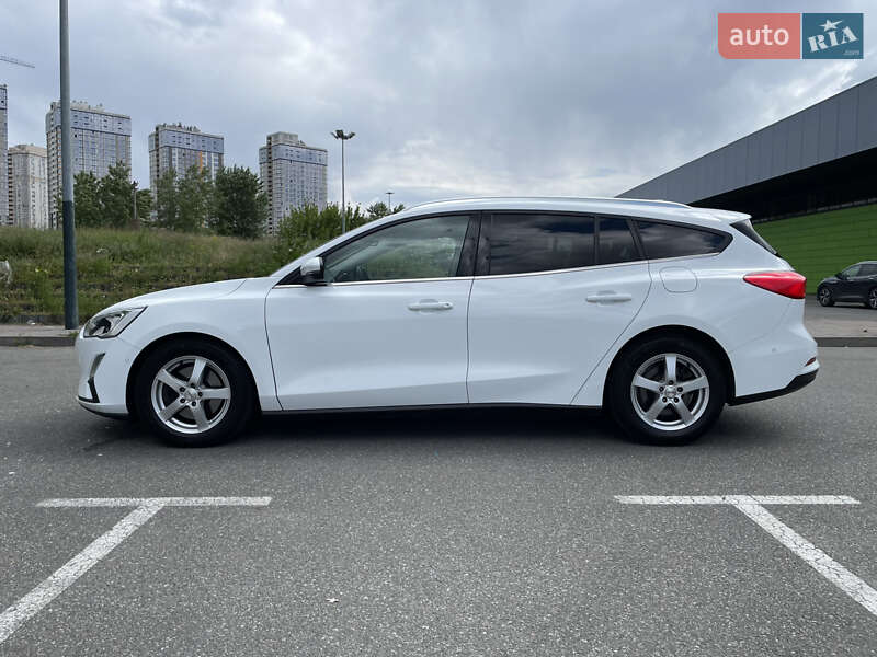 Универсал Ford Focus 2019 в Киеве