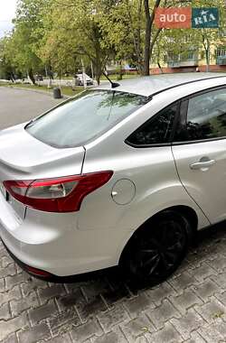 Седан Ford Focus 2013 в 