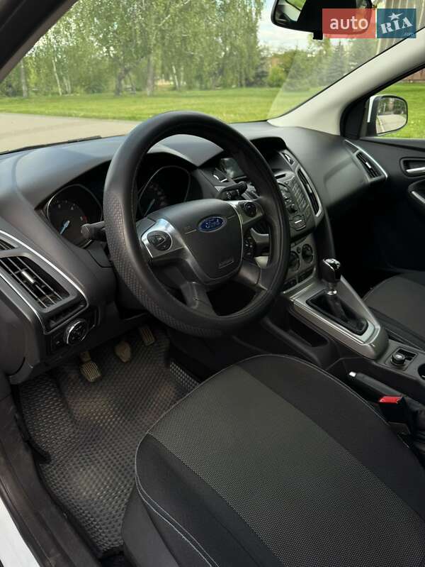 Универсал Ford Focus 2012 в Чернигове фото 8 Универсал Ford Focus 2012 в Чернигове