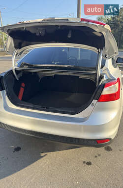 Седан Ford Focus 2013 в 