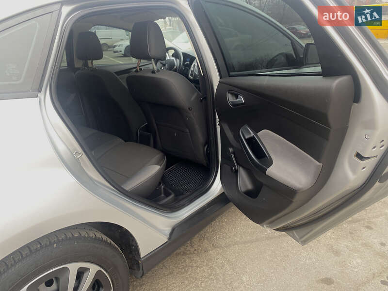 Седан Ford Focus 2013 в Днепре