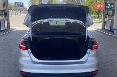 Седан Ford Focus 2016 в 