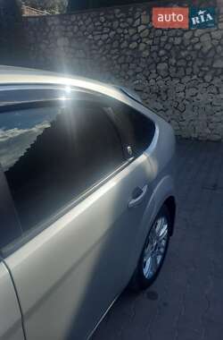 Хэтчбек Ford Focus 2009 в 
